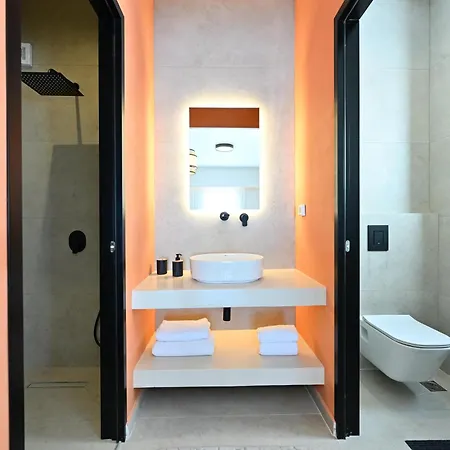 Santorini Family Kamári