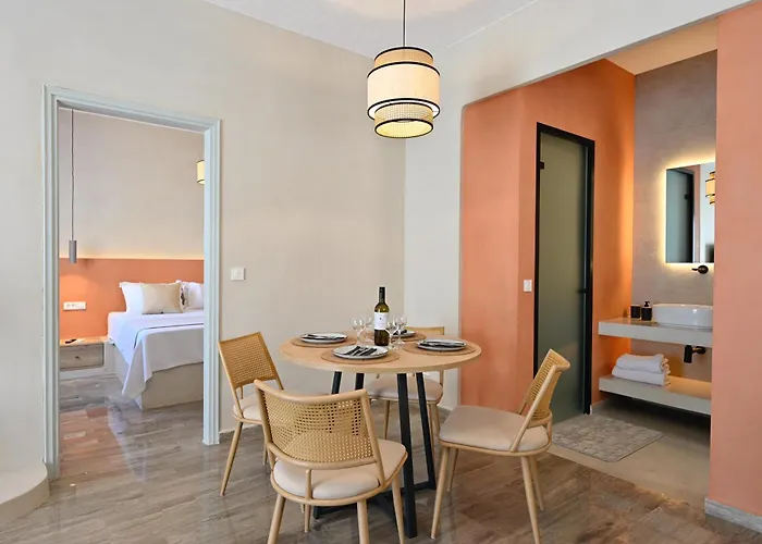 Santorini Family * Kamári