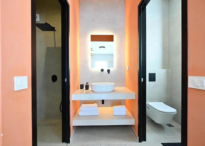 Santorini Family Kamári